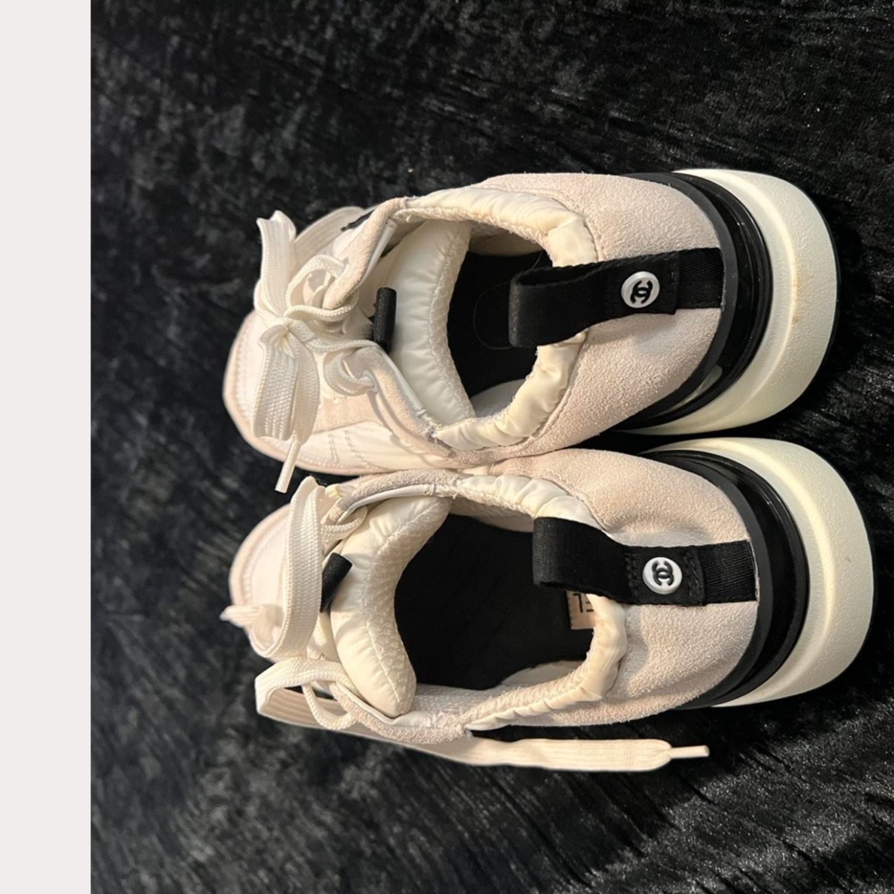 Chic Kids Shoes in White and Black